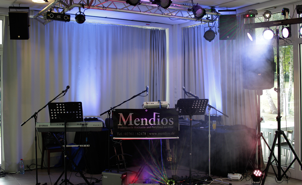 Mendios live — Stage · Hochzeitsband Olpe